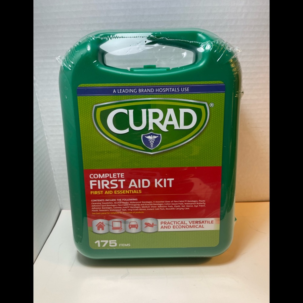 Curad Complete First Aid Kit, First Aid Essentials, 175 Items, Carrying Case New